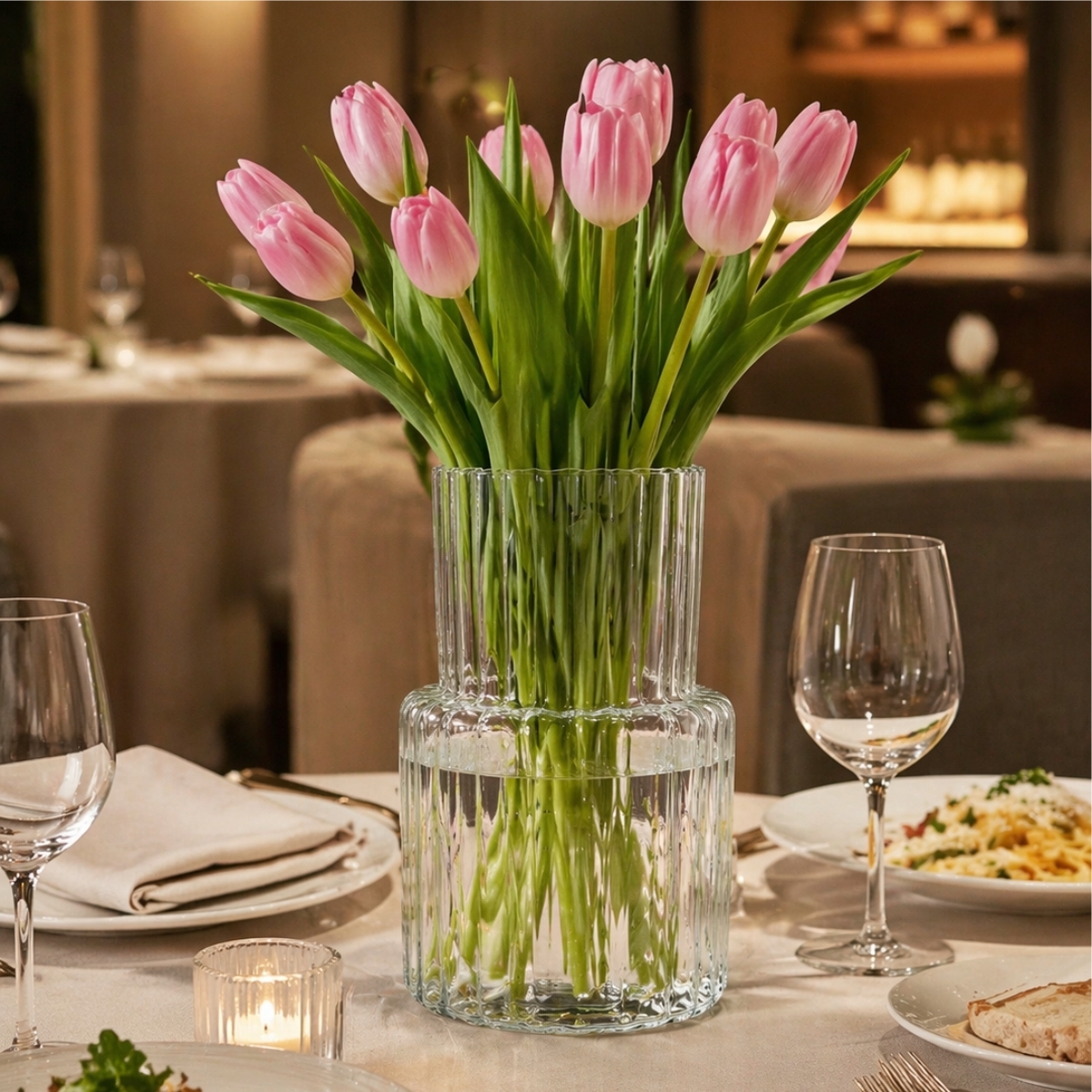 Vază din sticlă cu model striat - Ø 14,5 x 25 cm | Gastrokitchen
