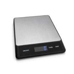 Cântar digital de bucătărie GASTROKITCHEN argintiu, cu suprafață din oțel inoxidabil și afișaj negru.