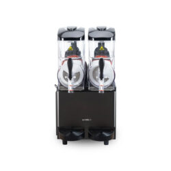 Mașină de gheață pisată - 2 x 12 L - 240V/710W | Arktic 274361 este un echipament profesional destinat preparării gheții pisate, sorbeturilor și băuturilor reci.