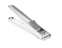 Presă de usturoi 175x30 | Hendi 570715 este un ajutor universal de bucătărie din aluminiu, util în orice bucătărie.