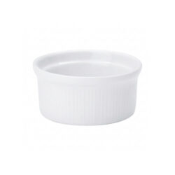 Vas ceramic alb rotund, rezistent la căldură, cu suprafață striată pentru sufleu și crème brûlée.